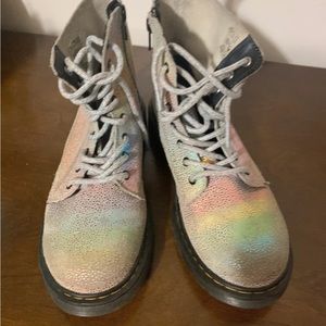 Girl DrMarten boot used